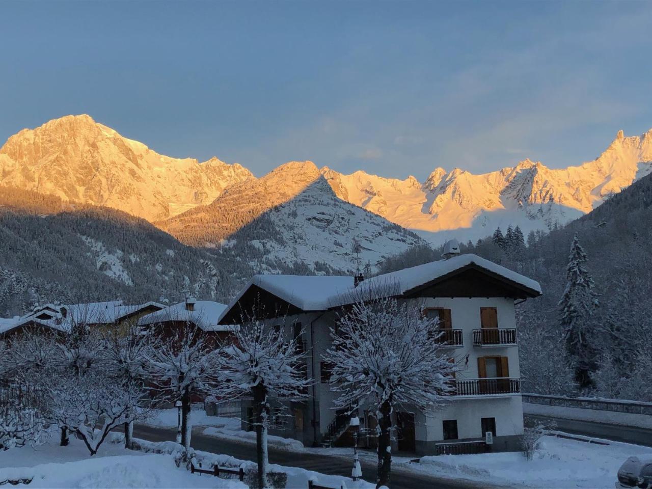 Hotel Edelweiss Pré-Saint-Didier Eksteriør bilde